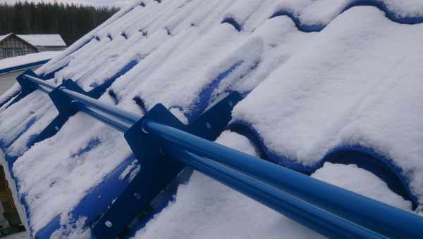 Оборудование, для задержки снега, устанавливаемое на крышу жилого дома